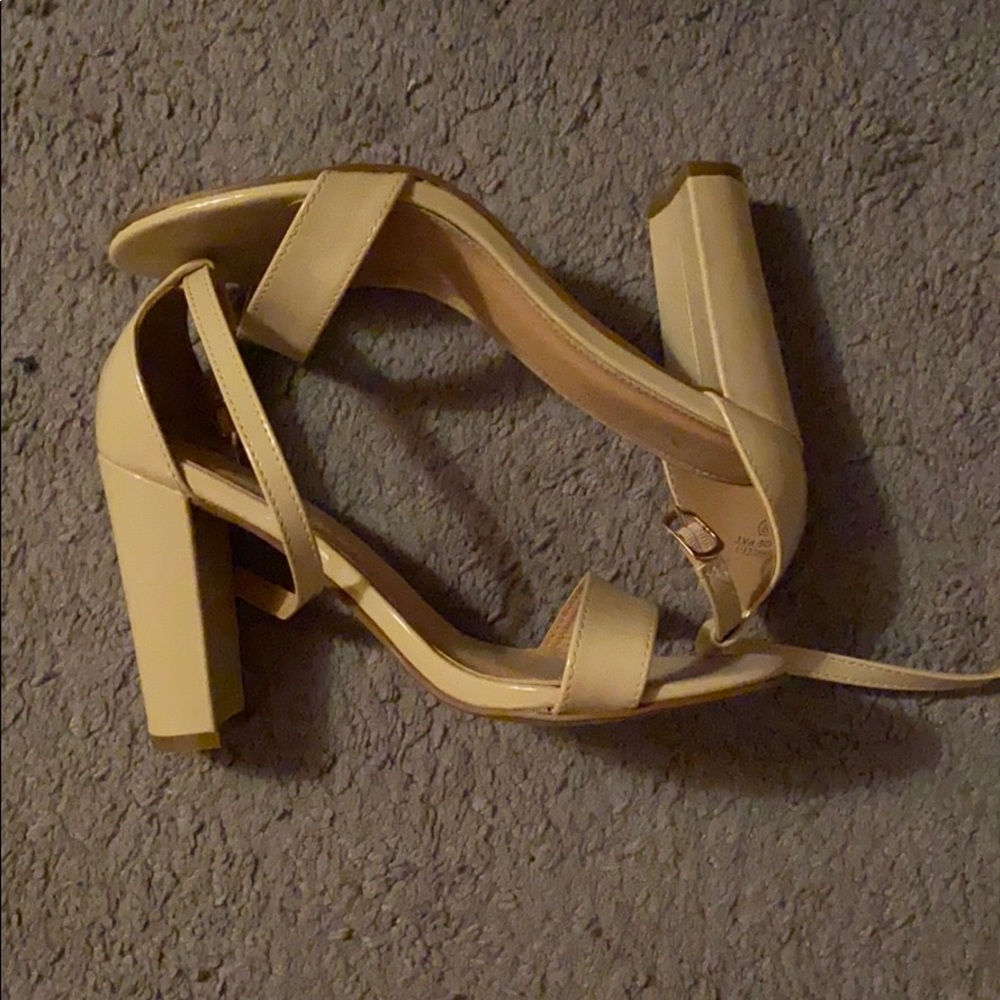 Bella Marie nude heels. Never worn